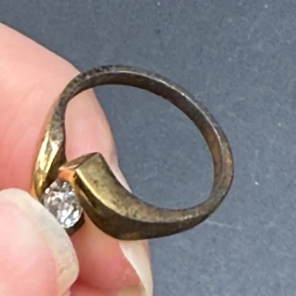 Vintage Marquise Bypass Ring Central Stone Gold Tone